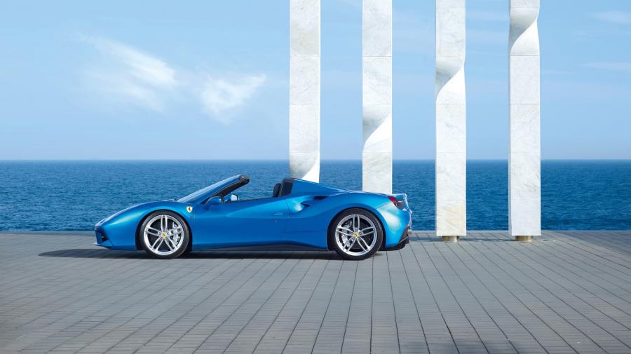  Ferrari 488 Spider 2016 года  (фото 20 из 70)